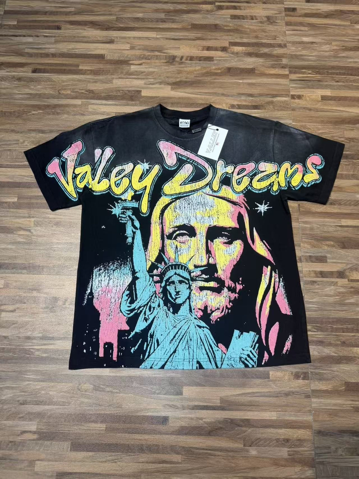 VALLEY Statue Portrait Graphic T-Shirt — front
